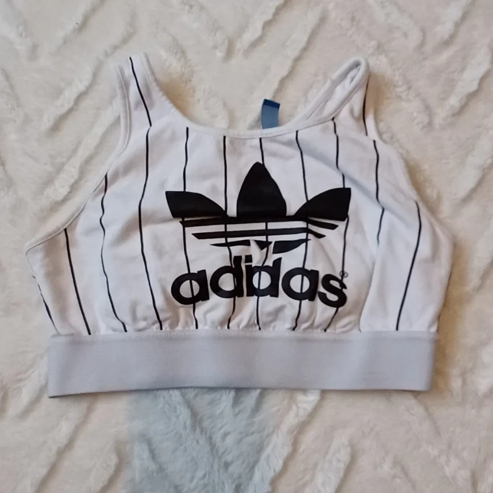ADIDAS - Picture 1 of 2